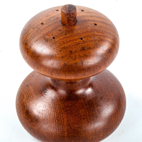 1517 - JENS HARALD QUISTGAARD for Dansk Designs, a teak salt and pepper mill, made in Italy, with Dansk Des... 