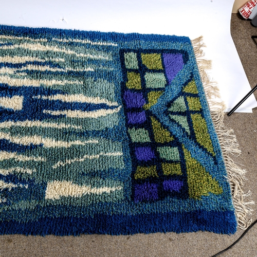 1590 - A mid-century Finnish Rya rug, 200cm x 140cm