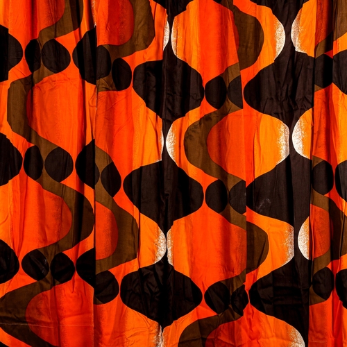 1607 - GILTEX of London, 1970s Op Art fabric curtain panel, marked on selvedge