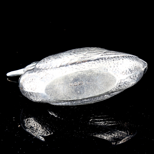 134 - An Edwardian novelty silver figural duck pin cushion case, by Sampson Mordan & Co Ltd, hallmarks Che... 