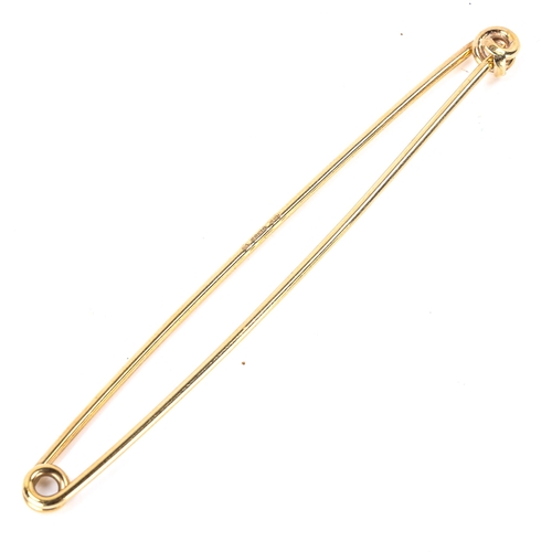 139 - A large modern 9ct gold cloak pin/clip, hallmarks Birmingham 2007, length 9cm, 4.8g