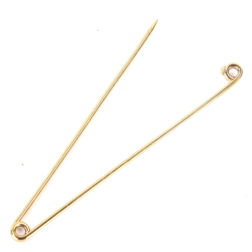 139 - A large modern 9ct gold cloak pin/clip, hallmarks Birmingham 2007, length 9cm, 4.8g