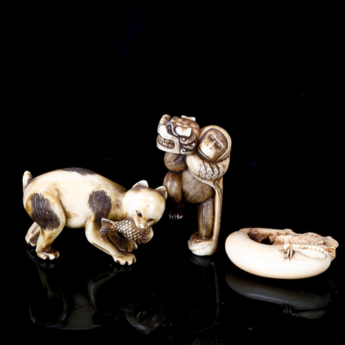 1030 - 3 Japanese ivory netsuke and okimono depicting a cat holding a fish, length 5cm, monkey holding a dr... 