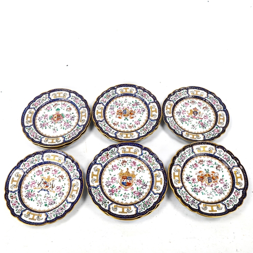 1047 - A set of 10 x 19th century Samson porcelain armorial plates, hand painted and gilded decoration in r... 