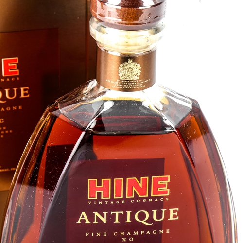 1059 - A bottle of Hine Antique Fine Champagne XO Cognac, 70cl, 40%