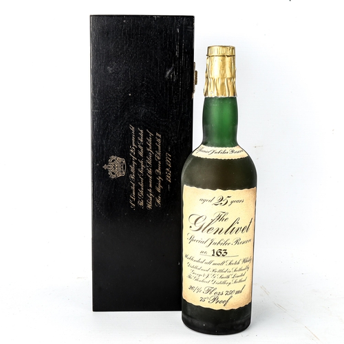 1066 - The Glenlivet Special Jubilee Reserve-25 year old, malt whisky, bottled to commemorate the Silver Ju... 