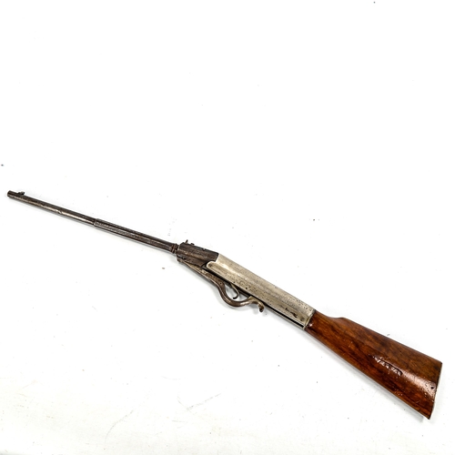 1182 - An Antique air rifle