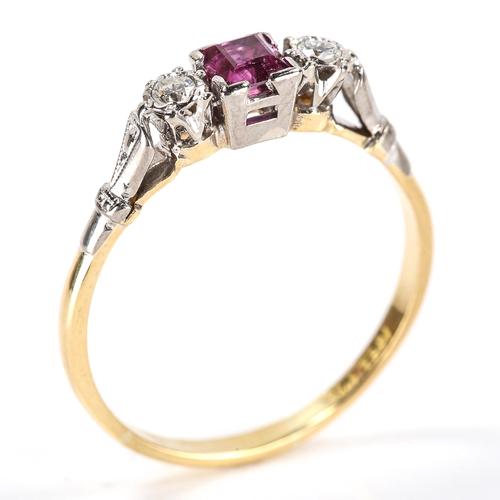 198 - An 18ct gold 3-stone ruby and diamond ring, set with square-cut ruby and round brilliant-cut diamond... 