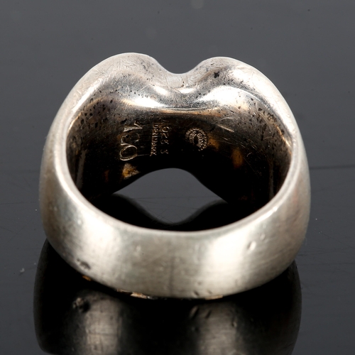 395 - GEORG JENSEN - a Vintage Danish sterling silver ring, designed by Henning Koppel, model no. 100, set... 