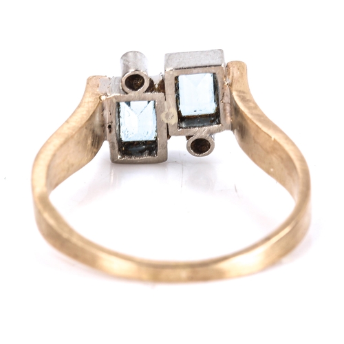 319 - An Art Deco style aquamarine and diamond ring, unmarked gold geometric settings with rectangular aqu... 