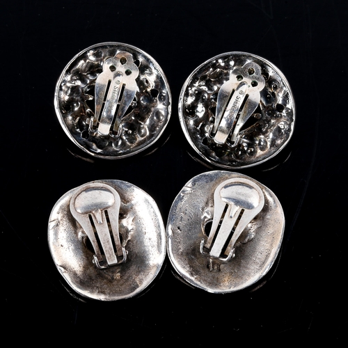 554 - 2 pairs of Danish sterling silver abstract clip-on earrings, largest diameter 29.3mm, 32.9g total (2... 