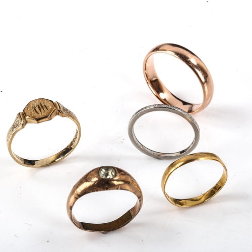 583 - Various rings, comprising platinum wedding band, 2.2g, 22ct wedding band, 1.2g, 2 x 9ct rings, 6.8g,... 