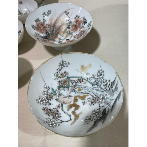 1166 - A group of Oriental porcelain bowls