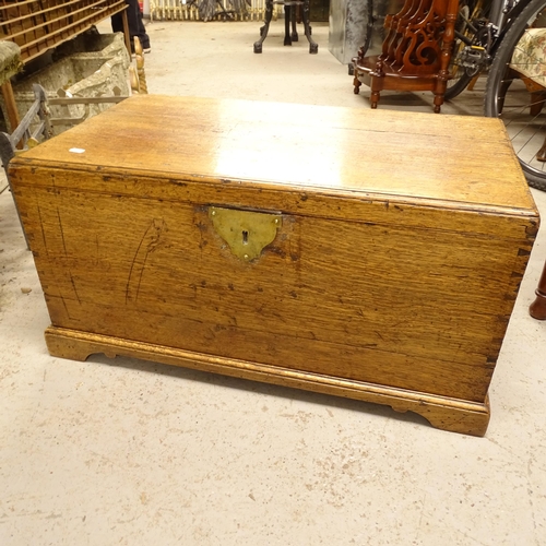 2696 - An oak blanket chest, W76cm, H40cm, D43cm