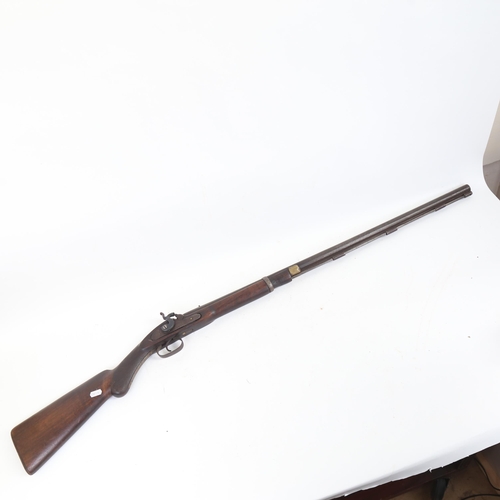 66 - A 19th century muzzle loading percussion sporting gun, length 123cm