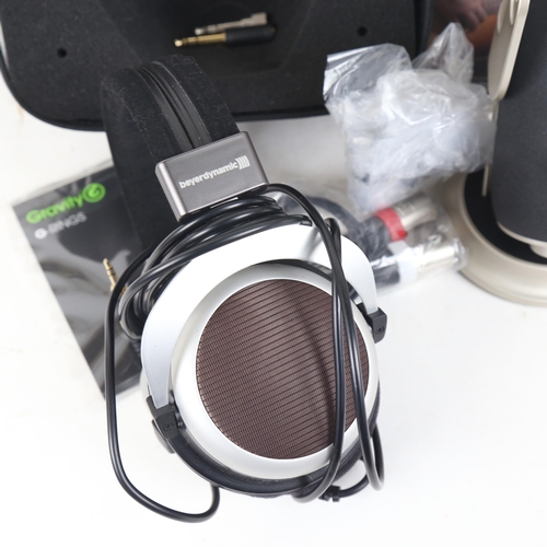 274 - Boxed Blue Yeti Pro Studio microphone, and cased pair of Beyerdynamic RT90 over-ear headphones (2)