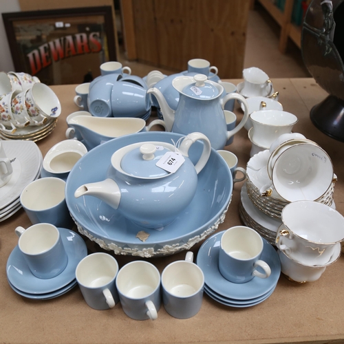 674 - Wedgwood Summer Sky tea set and matching coffee service, and Royal Albert Val D'Or teaware