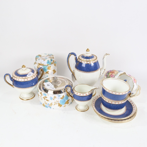 825 - Various ceramics, including Wedgwood tea set, Coalport tea cups and saucers etc