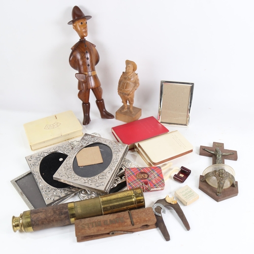 862 - Various collectables, including ivorine-cased Bridge set, telescope, photo frames etc (boxful)