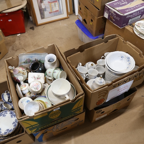 891 - A large quantity of various ceramics (4 boxes)