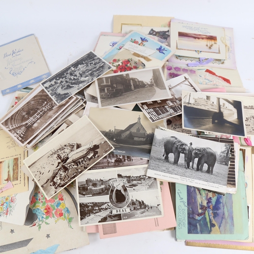 896 - A quantity of Vintage greetings cards