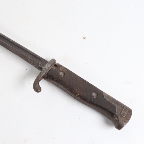 905 - A First World War Period German bayonet, blade length 50cm