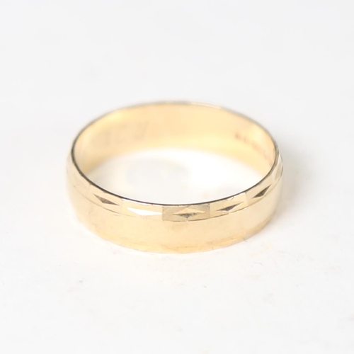 1247 - A 9ct gold wedding band, 2.4g