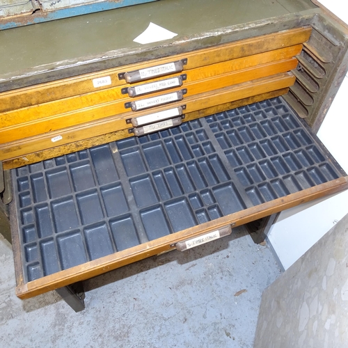 2683 - An industrial printer's chest of 22 drawers, W91cm, H110cm, D49cm