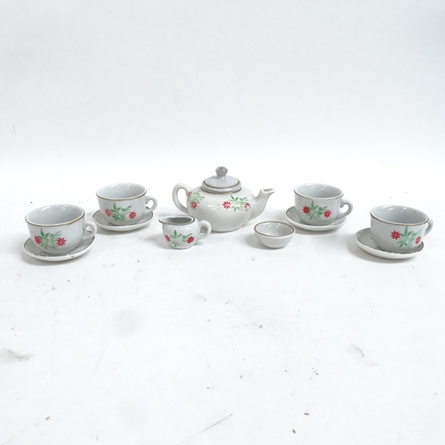 483 - 2 Vintage doll's tea sets, and a pierced and gilded table centre bowl