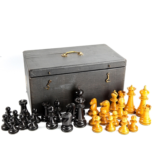 1000 - A good quality carved wood Staunton pattern chess set, late 19th/early 20th century, impressed coron... 