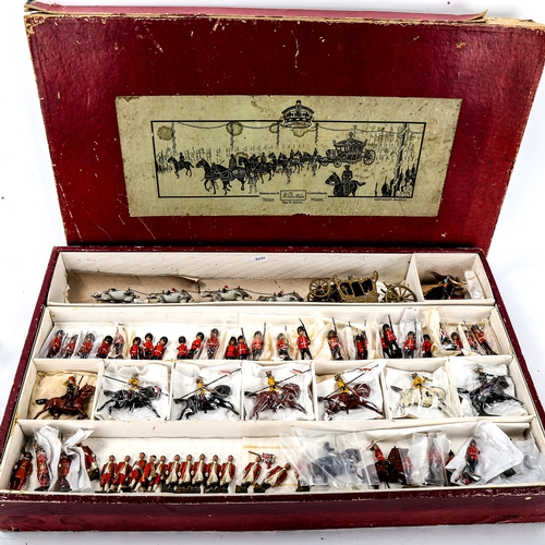 1079 - Rare Britains large scale pre-War Coronation set, in original box on 2 layers, including 3 Yeoman, 1... 