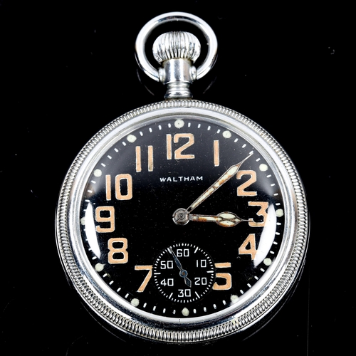 85 - WALTHAM - a Second World War Period chrome plated military issue open-face keyless-wind pocket watch... 