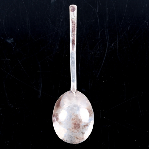 138 - A Commonwealth silver Puritan spoon, slight tapering stem with plain oval bowl, owner's initials EG,... 