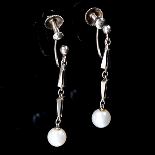 174 - A pair of 9ct white gold cultured pearl drop earrings, with screw-back fittings, earring height 30.2... 