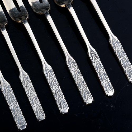 284 - LIBERTY & CO - a cased set of 6 George V silver pastry forks, Jubilee hallmarks Birmingham 1935, len... 