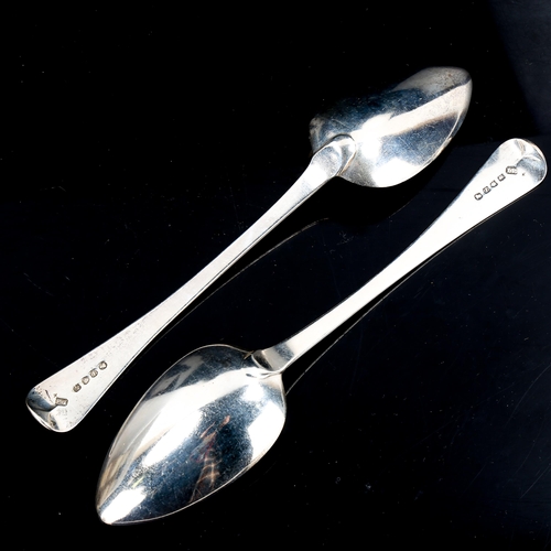 288 - A pair of George III silver Old English pattern serving spoons, by John Lias, hallmarks London 1813,... 