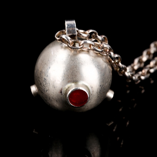 321 - A modern unmarked silver orb pendant necklace, on unmarked belcher link chain, pendant height 26.4mm... 