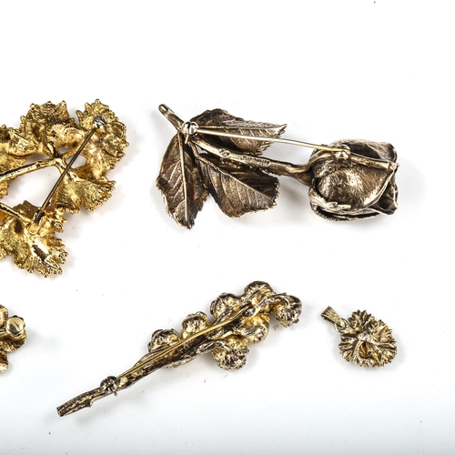 364 - FLORA DANICA - 5 Danish vermeil sterling silver floral items of jewellery, comprising 3 x brooches, ... 