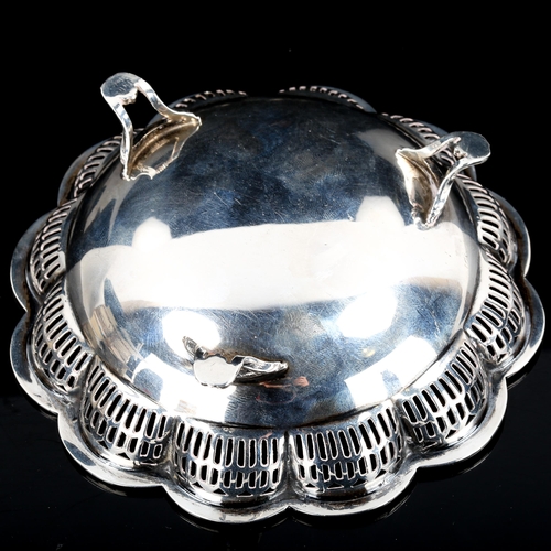 401 - An Edward VIII silver bon bon dish with pierced gallery, by Synyer & Beddoes, hallmarks Birmingham 1... 