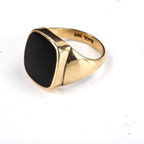 450 - A large Scandinavian 14ct gold black onyx signet ring, maker's marks GIFA, setting height 18.5mm, si... 