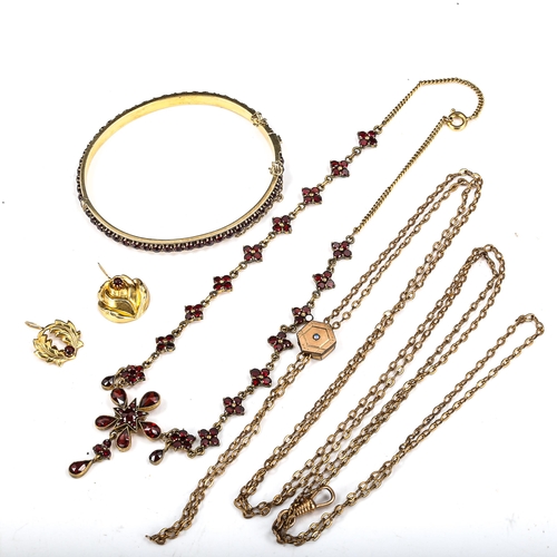 565 - Various garnet jewellery, including hinged bangle, pendant necklace etc, 41.9g total