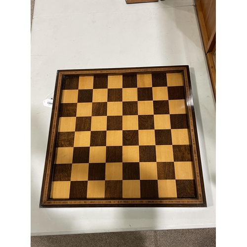 1304 - A large Victorian rosewood and satinwood tournament-size chess board, in banded rosewood frame, widt... 