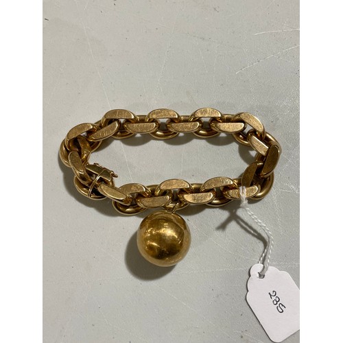 235 - A heavy 18ct gold cable link chain bracelet, with 18ct ball charm, bracelet length 20cm, 46.5g