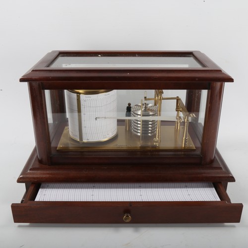 1290 - A modern Rapport barograph in glazed mahogany case, length 37cm