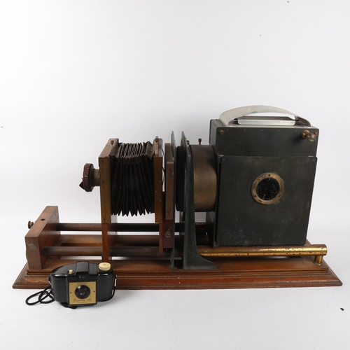 145 - A 19th century Sanger Shepherd & Co Magic Lantern projector, with Dallmeyer no. 8 Stigmatic Series I... 