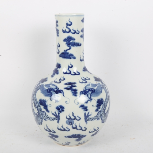 206 - A large Chinese blue and white dragon vase, height 34cm