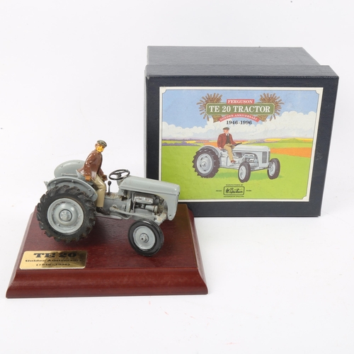 82 - W BRITAIN - Ferguson TE20 Tractor diecast model, 8711, boxed