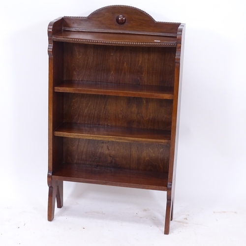 2068 - An Arts and Crafts mahogany 3-tier open bookcase, W60cm, H114cm, D25cm