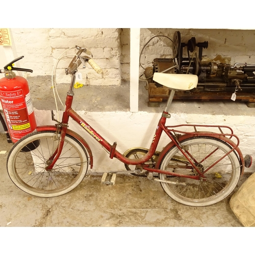 2687 - A Vintage Wanderer folding bicycle