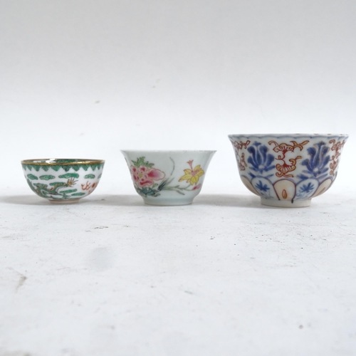 189 - A group of Chinese porcelain bowls, hand painted decoration, largest diameter 17cm (4)